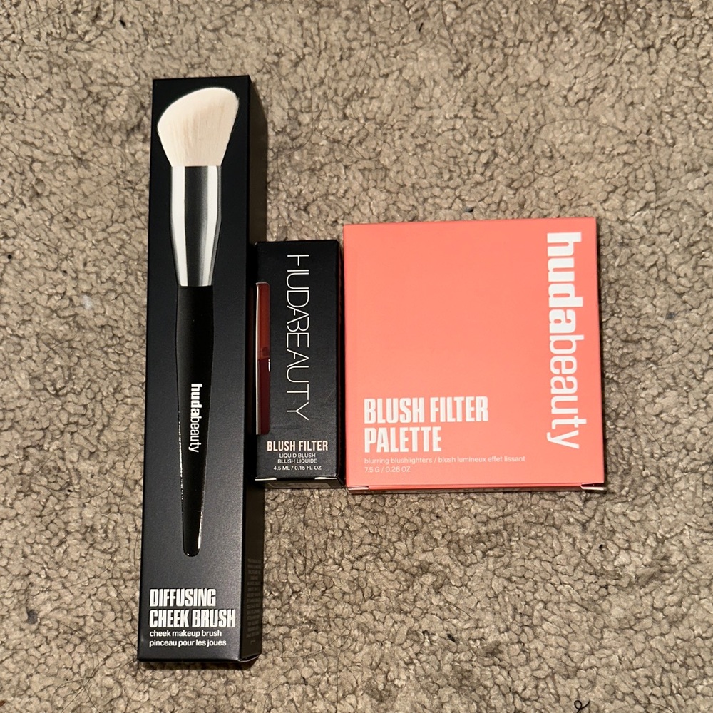 Huda Beauty Liquid Blush & Blush Filter Palette, Cheek Brush Set - Toasty Peach